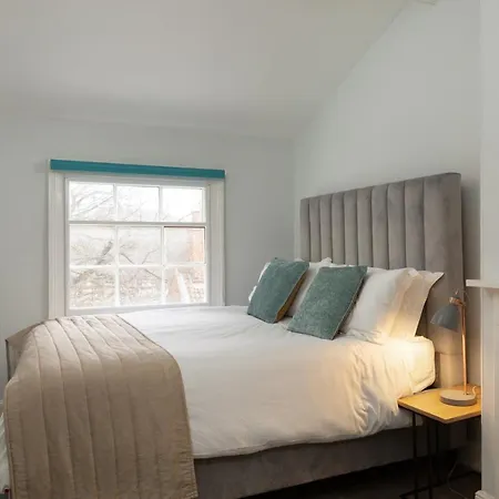 The Falcon Tap Boutique * York