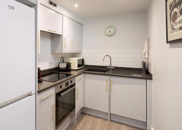 The Falcon Tap Boutique يورك