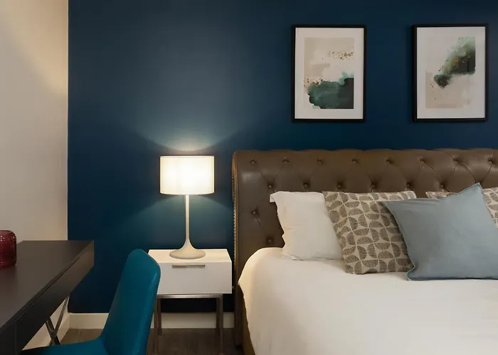 The Falcon Tap Boutique يورك