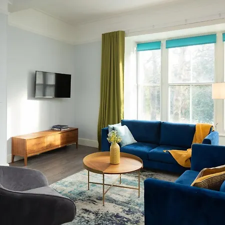 호텔 The Falcon Tap Boutique