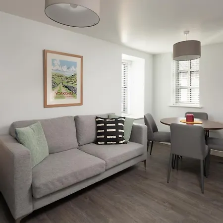 The Falcon Tap Boutique 요크